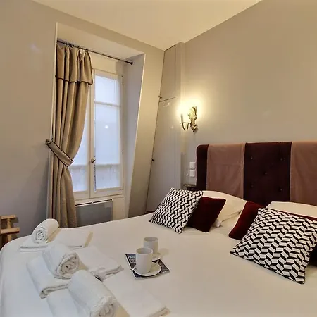 Michodiere Apartment Paris